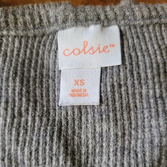 Colsie Grey Thermal Crop Top - Picture 5 of 5